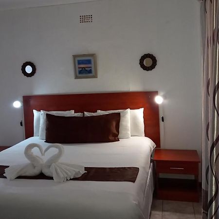 Palapye Rest Shade Bed And Breakfast المظهر الخارجي الصورة