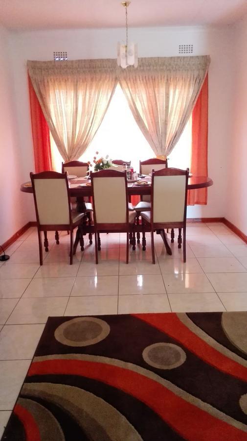 Palapye Rest Shade Bed And Breakfast المظهر الخارجي الصورة